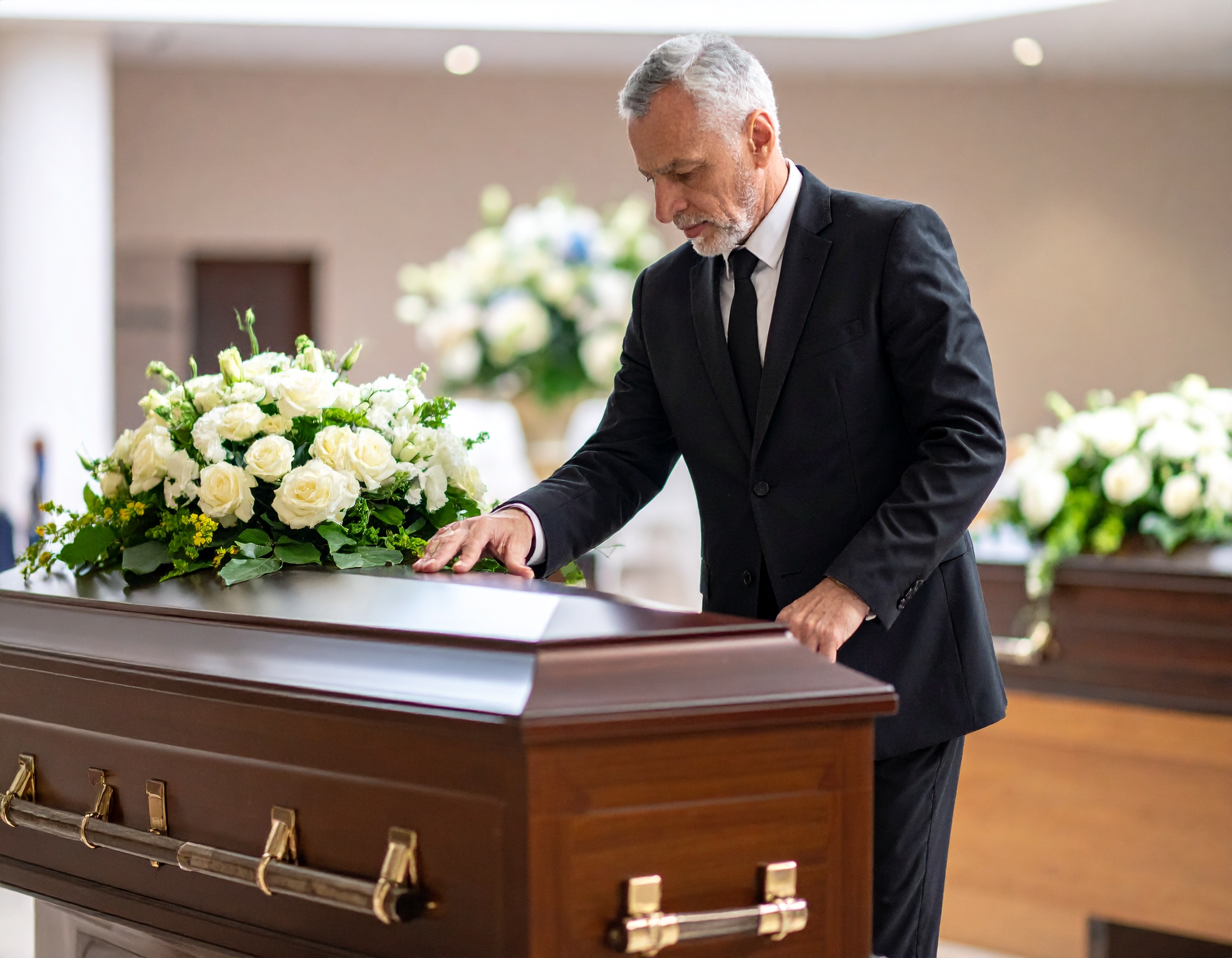 Firefly_Funeral director Assist Select the most appropriate products, including a casket, bur 680286